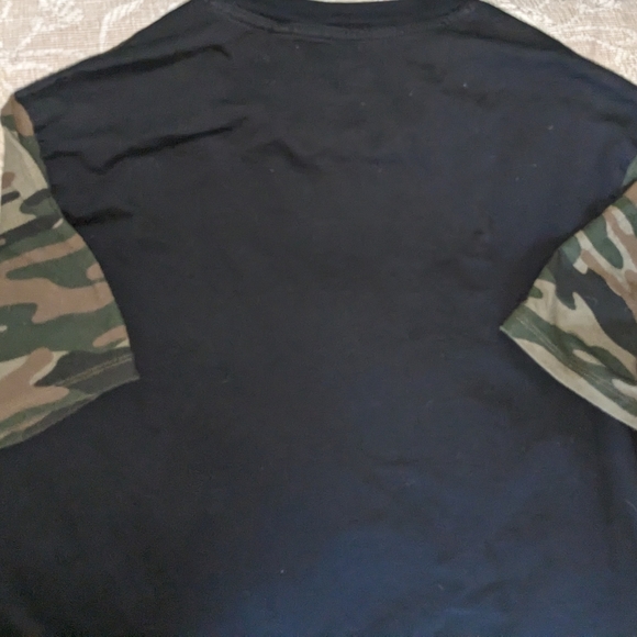 Guess t-shirt bought in Los Angeles - Picture 3 of 4